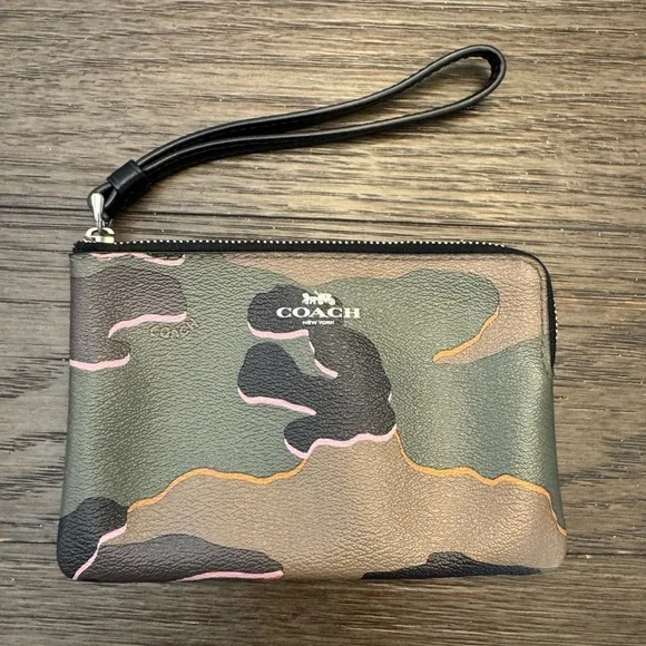 Coach Signature Wild Camo Camouflage Corner Zip Wristlet Pink Tan Khaki